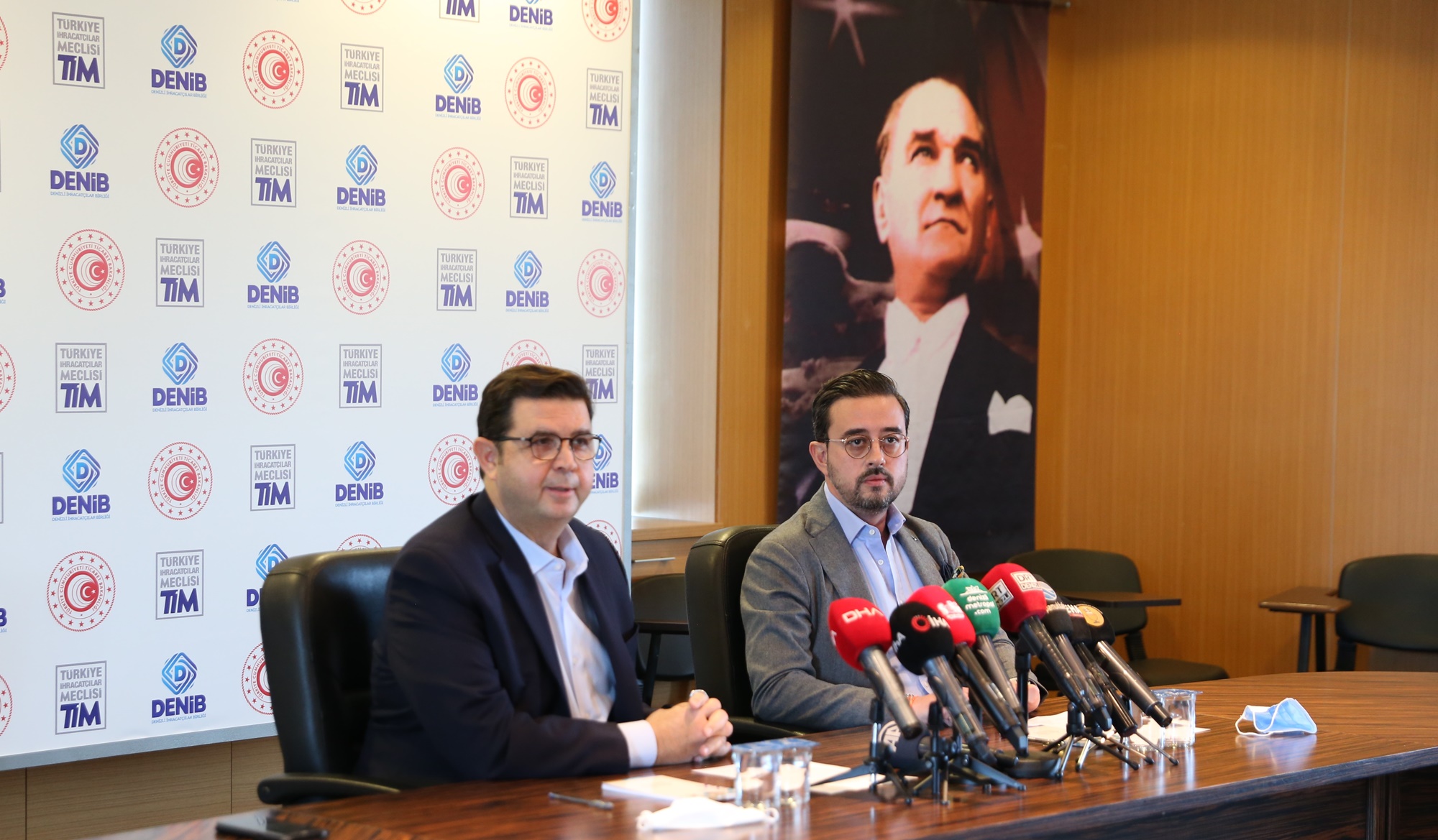 DENİB Denizli İhracatçılar Birliği VIRTUAL HOMETEX TURKEY İçin Geri