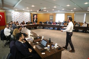 Uluslararası Ticari Sözleşmeler ve Uluslararası Ticarette Uyuşmazlık  Çözüm Yöntemleri Bilgilendirme Toplantısı