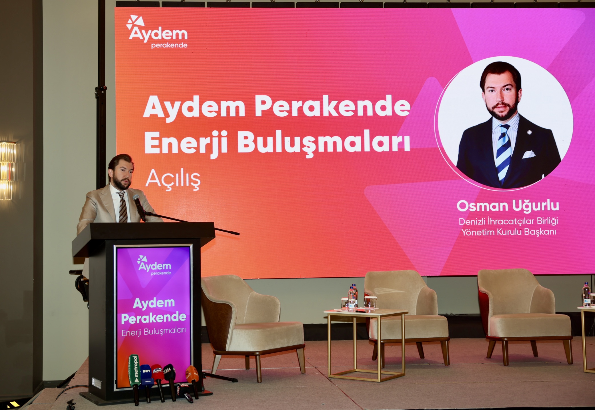 AYDEM PERAKENDE, DENİZLİ İŞ DÜNYASINI ENERJİ GÜNDEMİNDE BULUŞTURDU