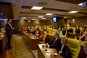 DENİB AKADEMİ Diksiyon, Güzel Konuşma ve Hitabet Eğitimi