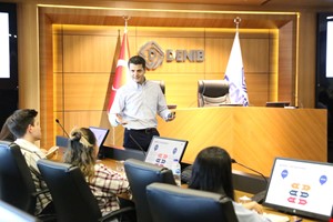 DENİB Akademi'den Fırtınanın Gözünde Yaşamak Eğitimi