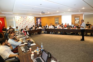 Dış Pazarlarda Müşteri Bulma Teknikleri ve Marka Olmanın Dayanılmaz Hafifliği Programı Gerçekleştirildi...