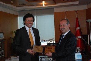 Denizli İşitme Engelliler Derneği Başkanı İbrahim ÇELEBİOĞLU DENİB'i Ziyaret Etti.